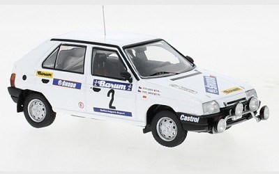ŠKODA FAVORIT 136L #2 P. SIBERA / P. GROSS RALLY VALAŠSKÁ ZIMA 1989