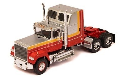 TAHAČ NÁVĚSŮ MACK SUPERLINER MAGNUM 1985 Red and Silver