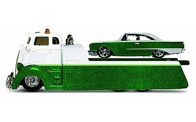 MAISTO DESIGN COE FLATBED FORD STARLINER 1960