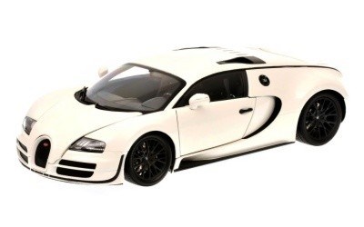 BUGATTI VEYRON SUPER SPORT 2010 WHITE WITH BLACK RIMS