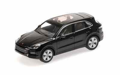 PORSCHE CAYENNE 2017 BLACK METALLIC