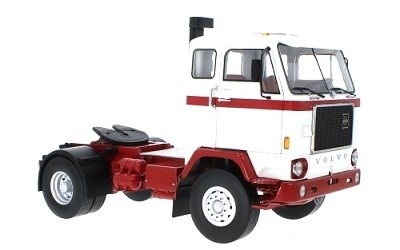VOLVO F88 1971 WHITE / RED