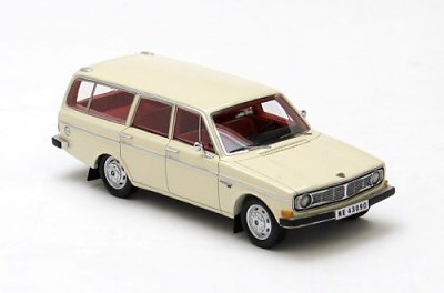 VOLVO 145 1971 WHITE WITH RED INTERIOR