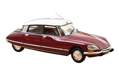 Citroën DS 23 Pallas 1972 Grenade Red and silver