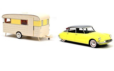 Citron DS 19 1960 Jonquille Yellow w/ Caravan Digue Panoramic