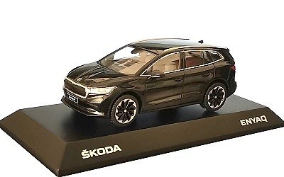 ŠKODA ENYAQ iV ČERNÁ MAGIC