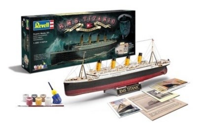 R.M.S. TITANIC 100TH ANNIVERSARY GIFT SET