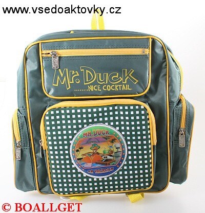 Batoh školní, měkká záda, výška 34cm, šířka 33cm, 2 přední a 2 boční  venkovní kapsy