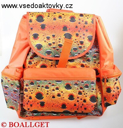 Batoh školní, měkká záda, výška 39cm, šířka 37cm, 1 přední a 2 boční  venkovní kapsy