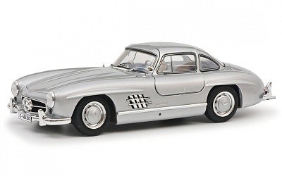 MERCEDES-BENZ 300 SL GULLWING SILVER