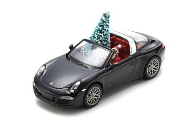PORSCHE 911 CARRERA 4 GTS TARGA CHRISTMAS EDITION