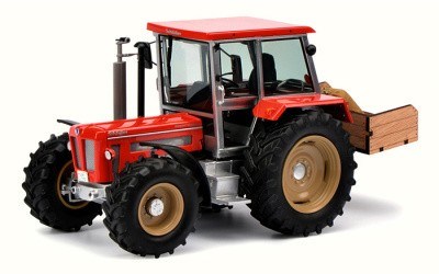 TRAKTOR SCHLUTER COMPACT 1350 WITH POWER LIFTER TRANSPORT BOX AND ONE BAG