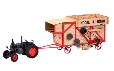 TRAKTOR LANZ BULLOD S MLÁTIČKOU