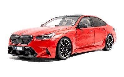 BMW M5 2025 FIRE RED