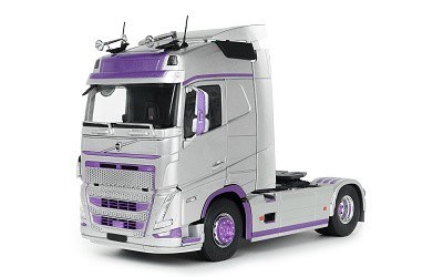 TAHAČ VOLVO TRUCKS FH16 GLOBETROTTER XL SILVER & PURPLE 2023