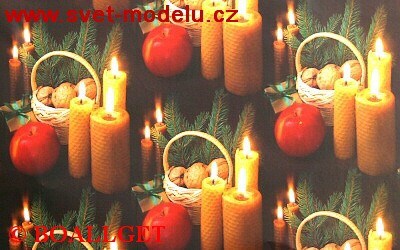 Vánoční balící papír Svíčky, jablíčka, ořechy ( 4. vzor ) 50x70 cm luxusní  90g