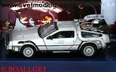 DE LOREAN BACK IN FUTURE II.